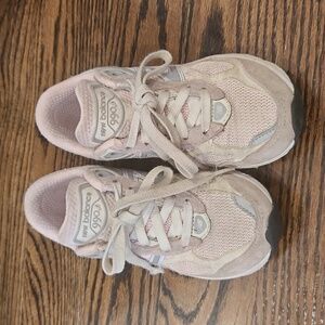 Kids New Balance 990v6 Size 11.5